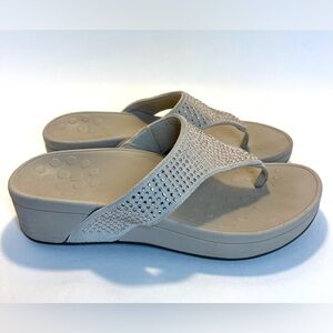 VIONIC Women’s Pacific Naples Thong
Champagne Size 8‎